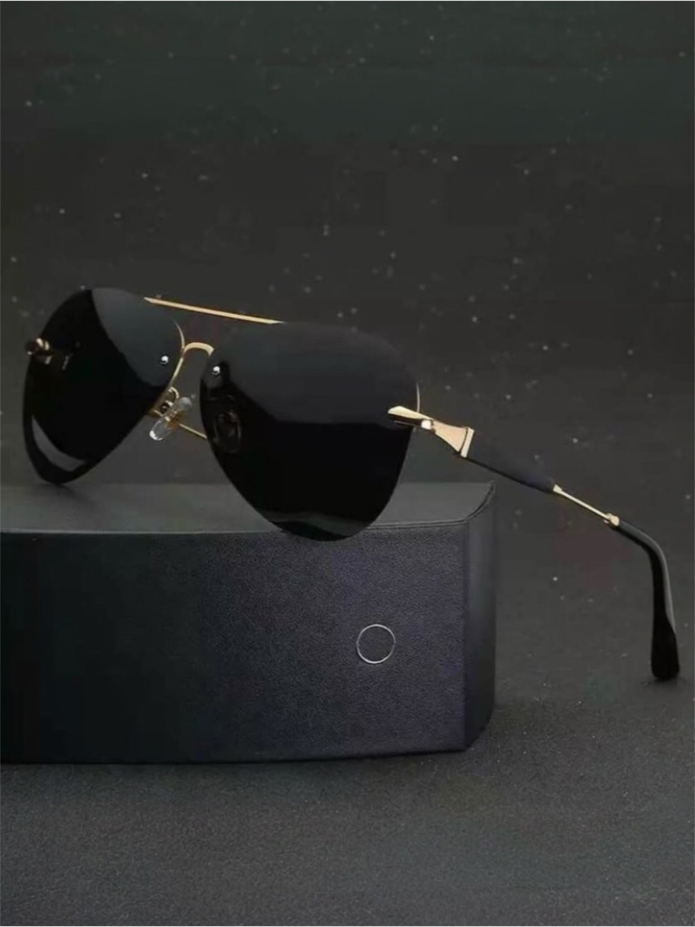 Mercedes-Benz Aviator Sunglasses, Gold Metal Frame, Polarized, 100% UV protectio - Picture 3 of 8